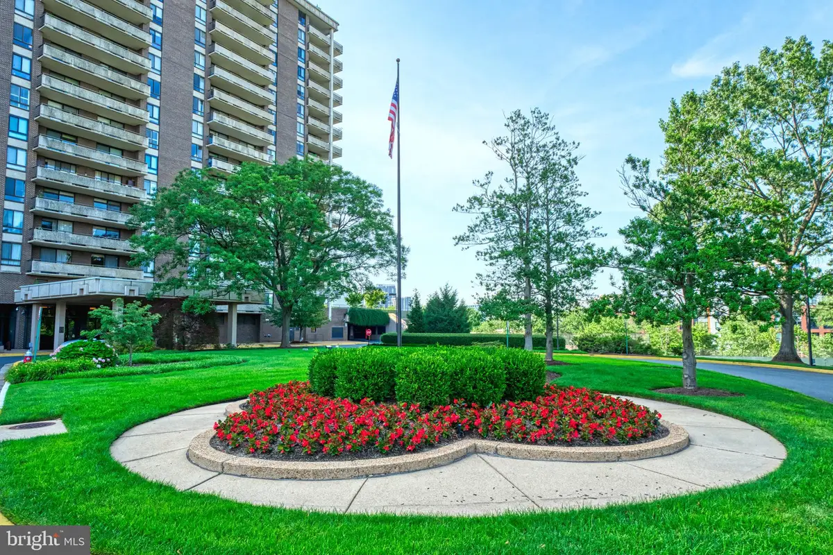 1800 Old Meadow Rd #1006, McLean, VA 22102 - #1