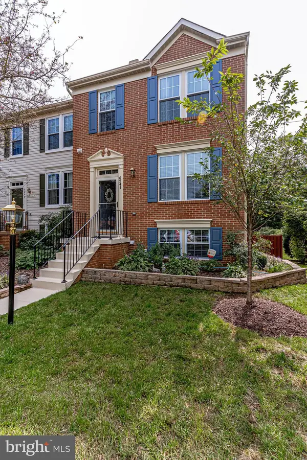 6241 Abbottsbury Row, Alexandria, VA 22315