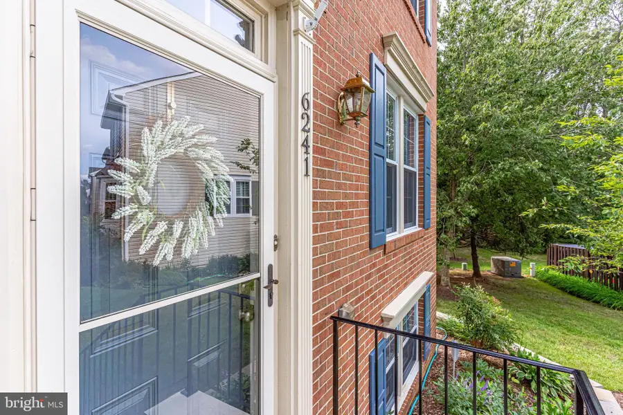6241 Abbottsbury Row, Alexandria, VA 22315 - #2