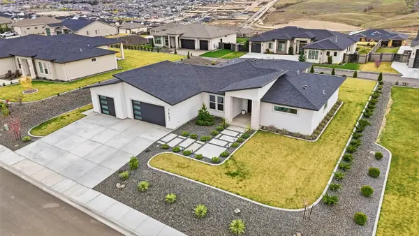 7467 W 22nd, Kennewick, WA 99338