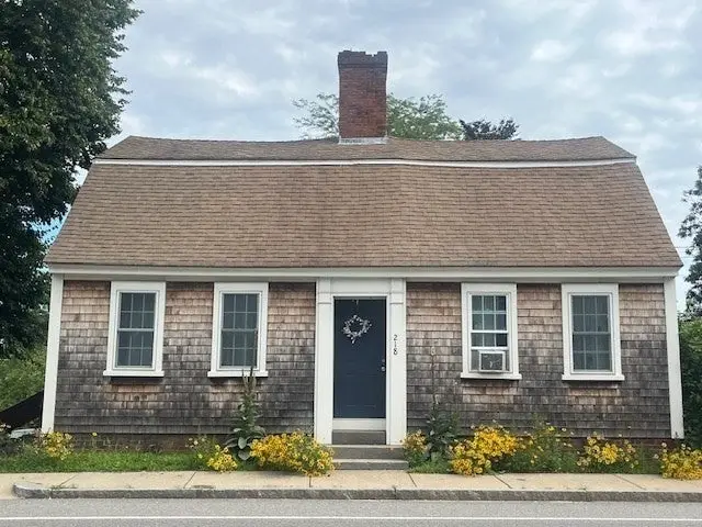 218 Sandwich St, Plymouth, MA 02360 - #2