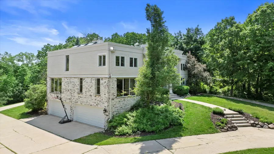 W222N8208 Plainview Pkwy, Lisbon, WI 53089 - Image #3