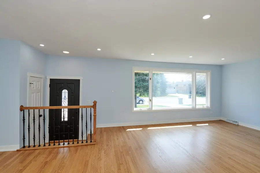 8544 W Roseview Drive, Niles, IL 60714 - #2