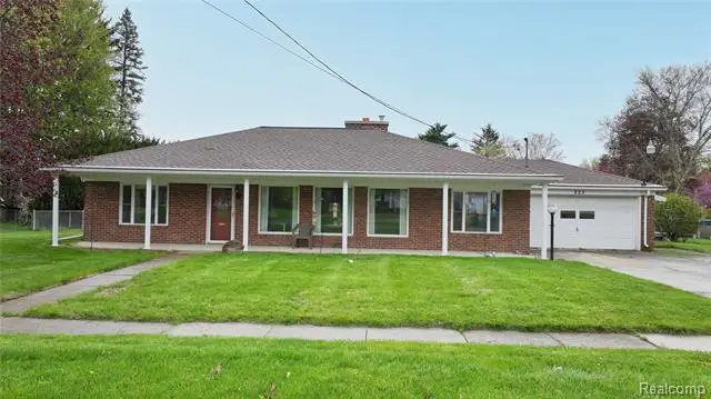 225 E Park Avenue, Flushing, MI 48433 - #2