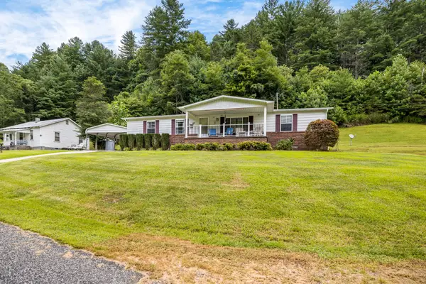 582 Lewis Branch Road, Marshall, NC 28753