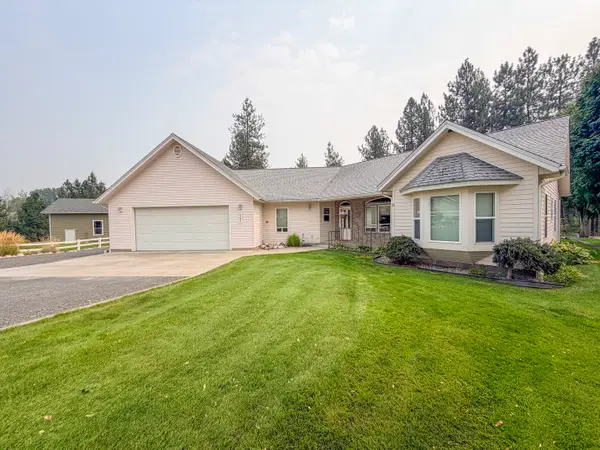 1555 S Meyers St, Kettle Falls, WA 99141