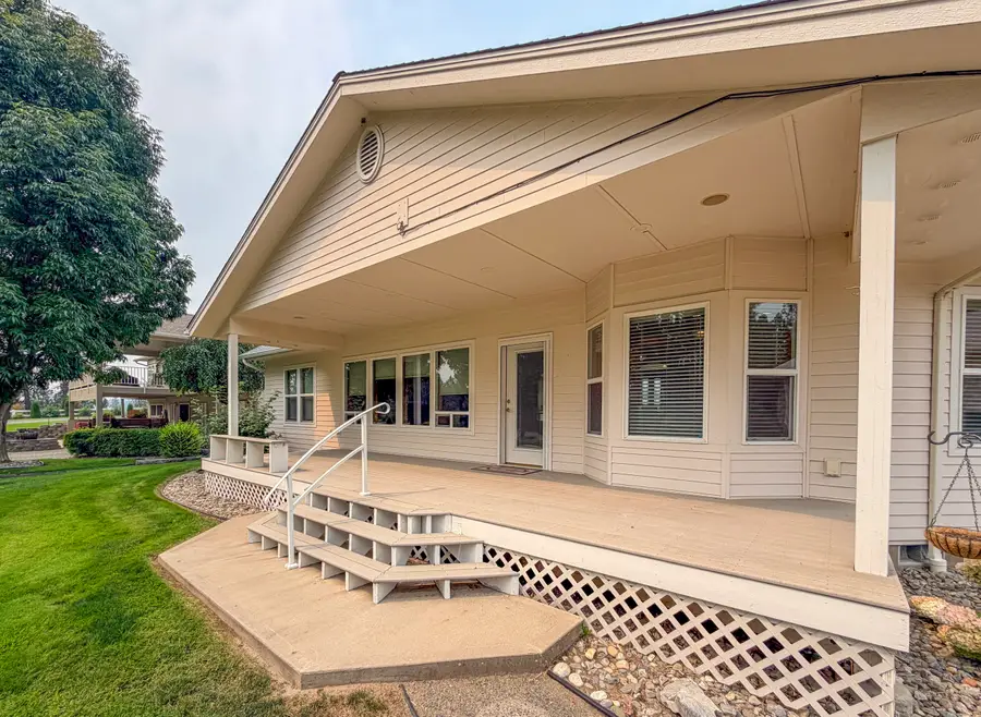 1555 S Meyers St, Kettle Falls, WA 99141 - #3