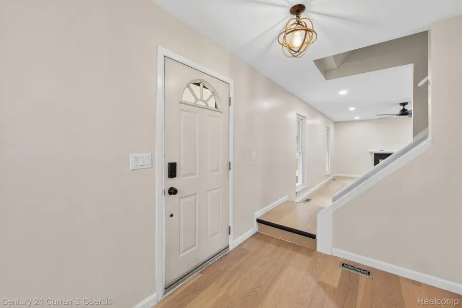 19760 Scenic Harbour Drive, Northville Township, MI 48167 - Image #3