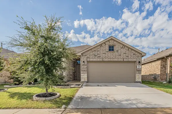 209 Irish Moss Drive, Fort Worth, TX 76052
