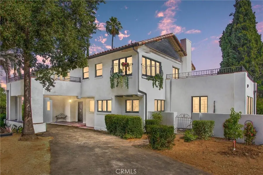 24 W Hilton Avenue, Redlands, CA 92373 - #2