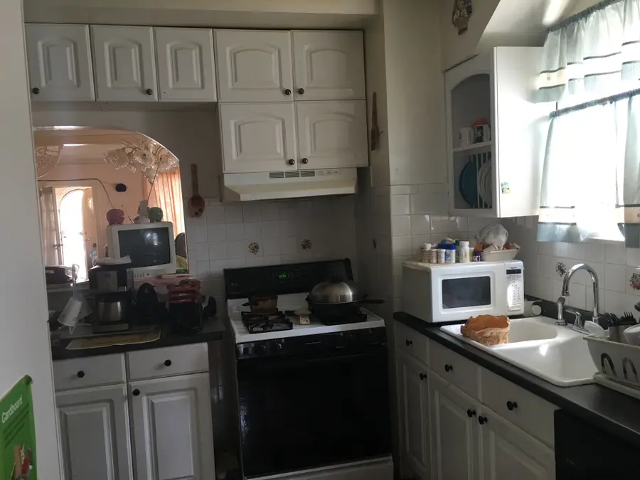 134-24 230 Street, Laurelton, NY 11413 - Image #2