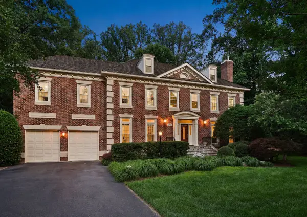 9646 Eagle Ridge Dr, BETHESDA, MD 20817