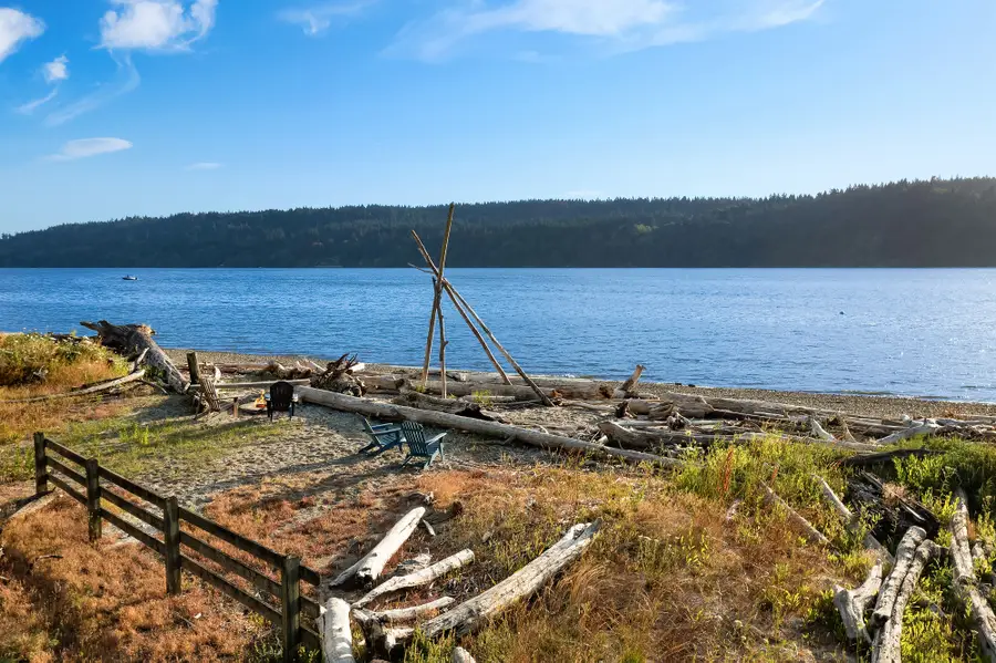 27830 Manzanita Beach Road Sw, Vashon, WA 98070 - #2