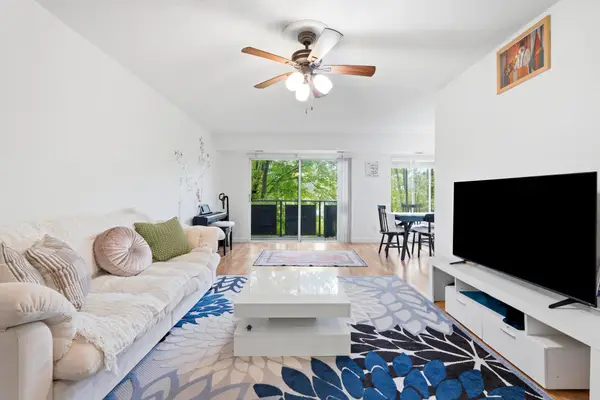 3100 S Manchester St #632, FALLS CHURCH, VA 22044