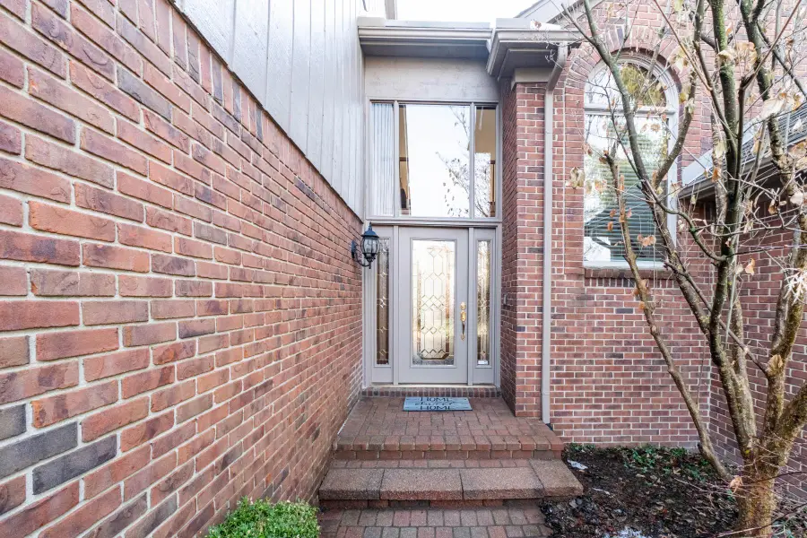 16819 Country Knoll, Northville, MI  - #2