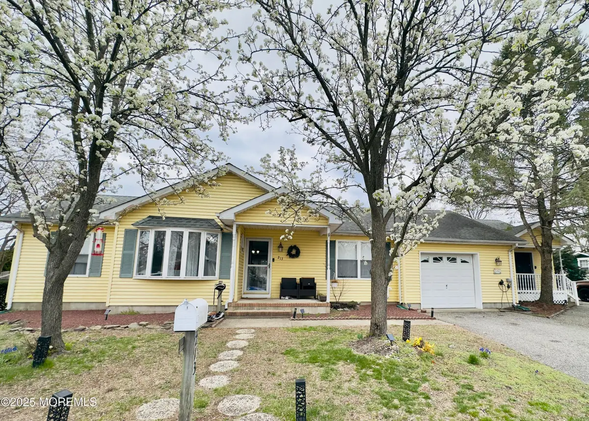 213 Ship Avenue, Beachwood, NJ 08722 - Image #1