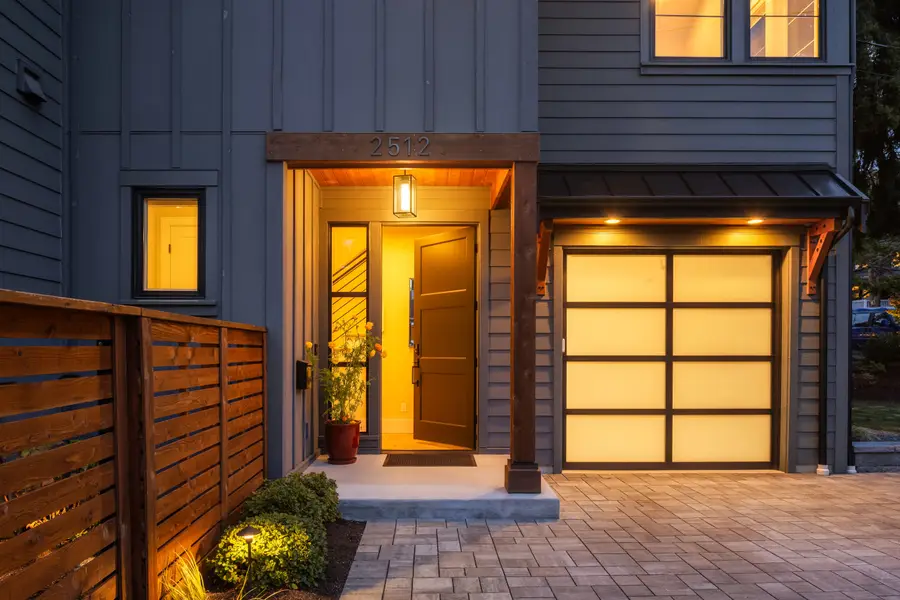 2512 NE 68th Street, Seattle, WA 98115 - Image #2