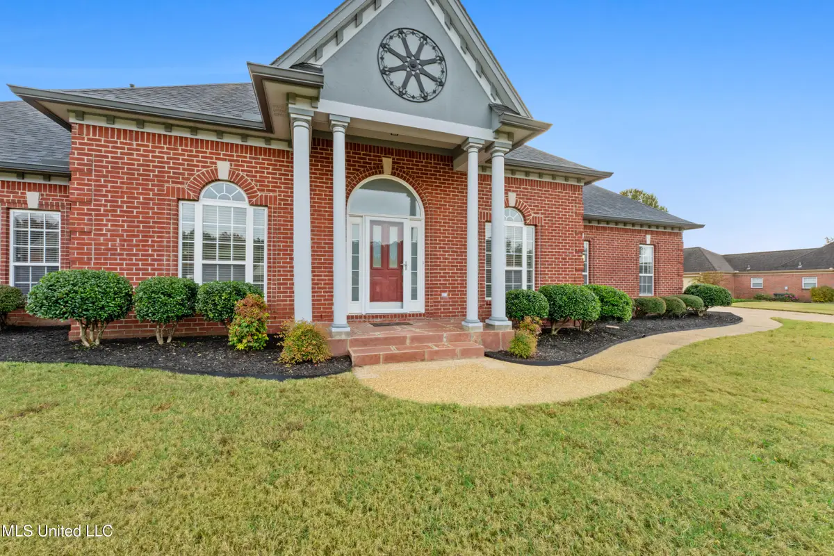 6384 Acree Woods Drive, Olive Branch, MS 38654 - Image #1