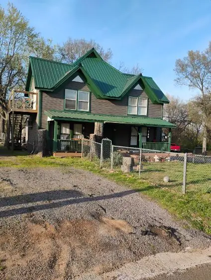 906 W Taylor St, Clarksville, AR 72830 - #1