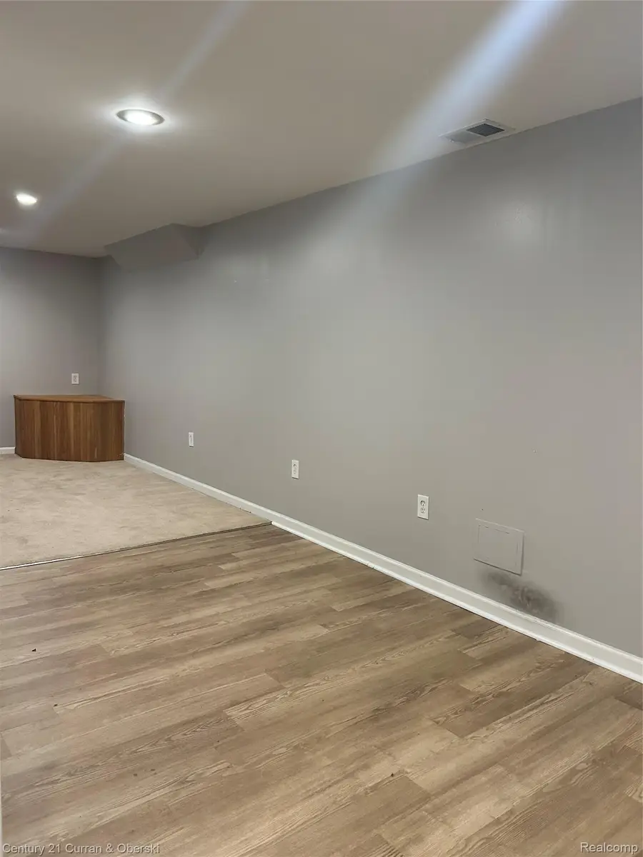 183 Legacy Park Circle, Dearborn Heights, MI 48127 - #2