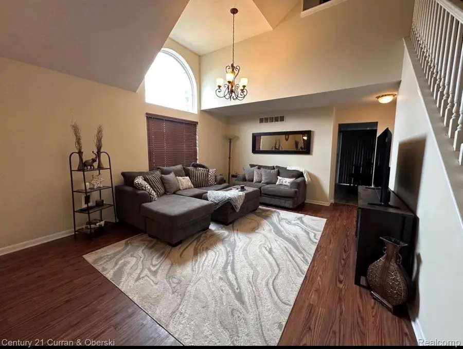 183 Legacy Park Circle, Dearborn Heights, MI 48127 - #3