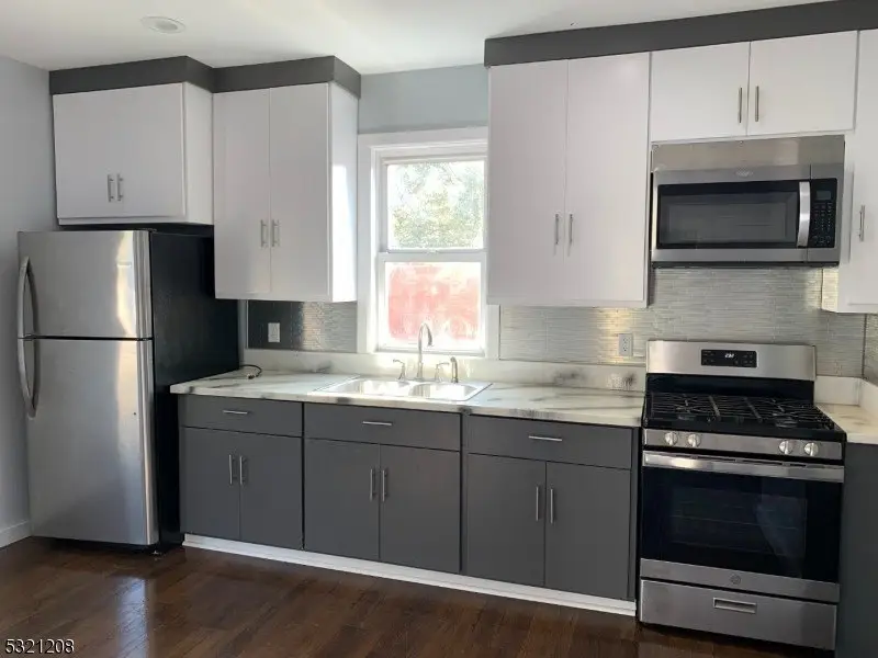 214 21st St, Irvington, NJ 07111-4523 - Image #2