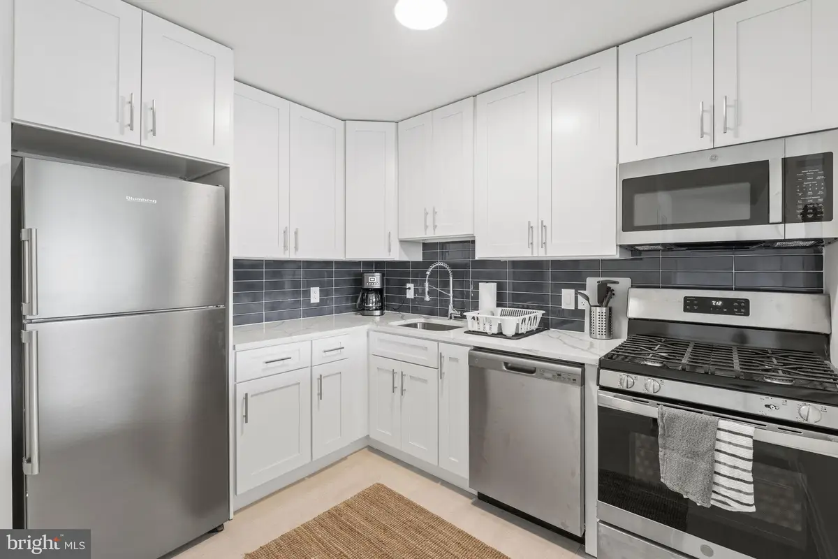 100 W Taylor Run Parkway W #Unit 6, Alexandria, VA 22314 - #1