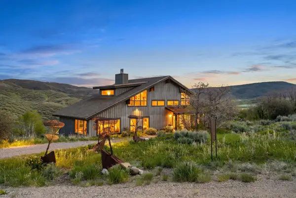 32090 Judge's Viewpoint, Oak Creek, CO 80467
