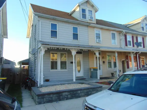 21 W Smith St, TOPTON, PA 19562