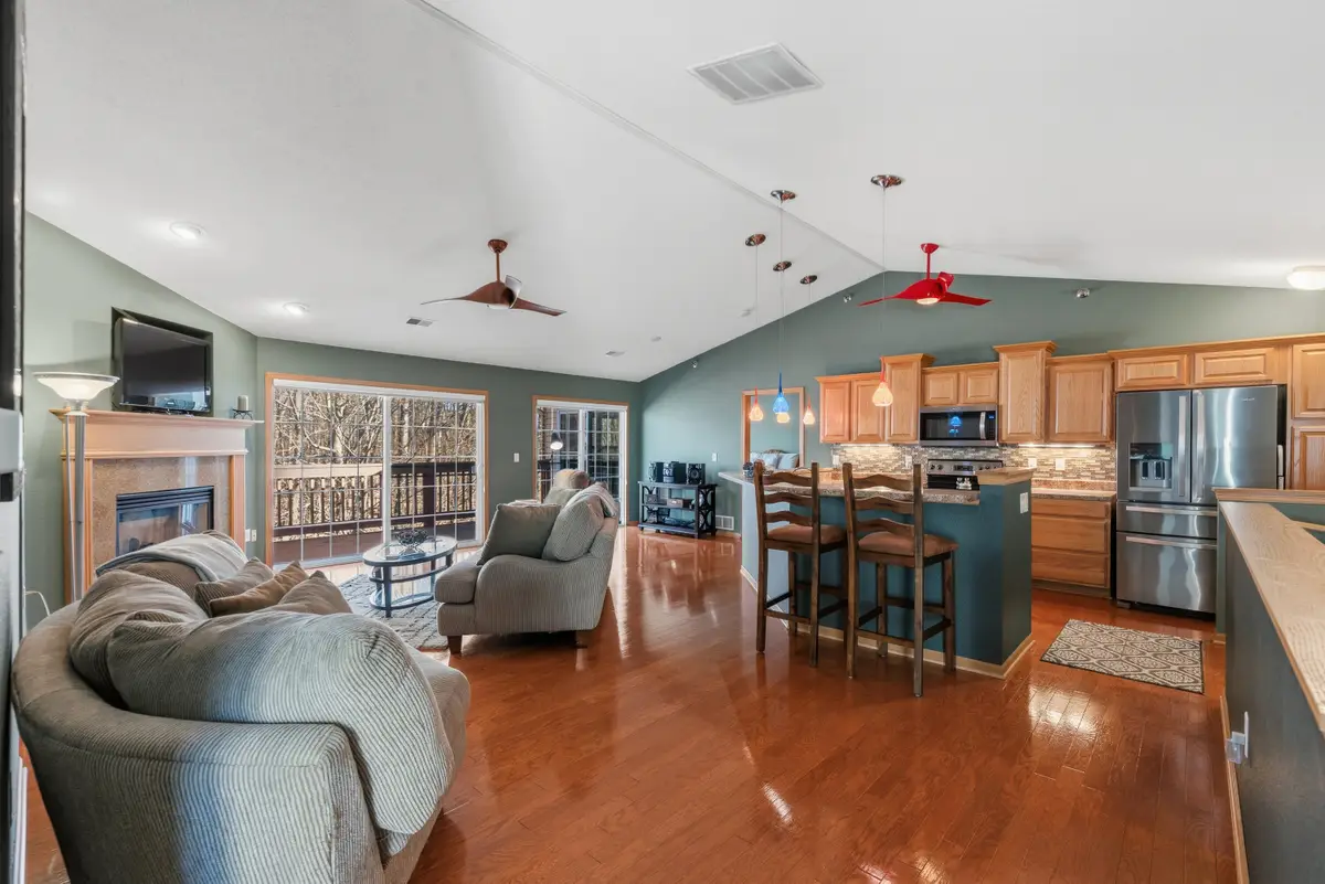 17940 W Jacobs Ridge Ct, New Berlin, WI 53146 - #1