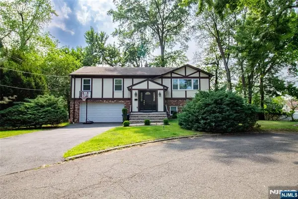 7 Campi Court, Dumont, NJ 07628