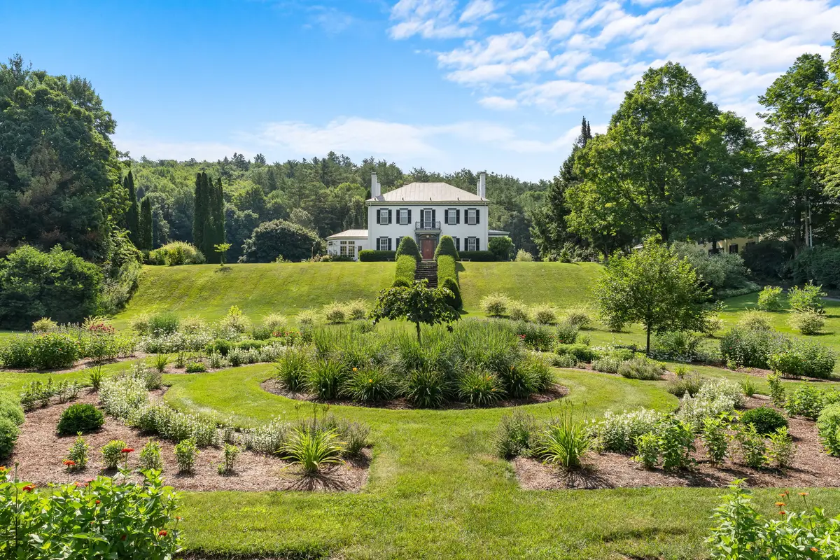 594 NH Route 10, Orford, NH 03777 - Image #1