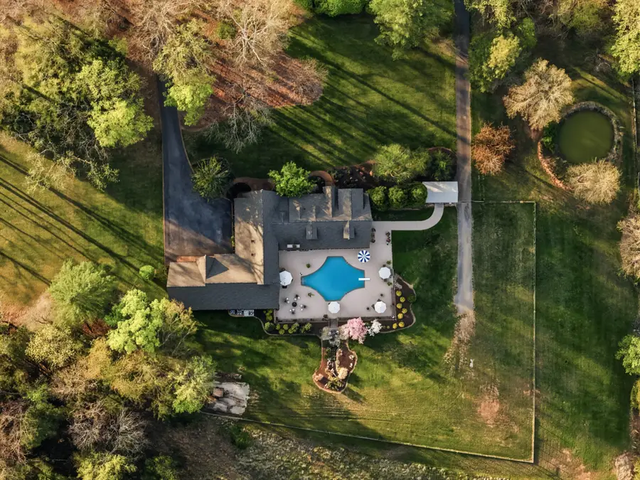 4953 Weaver Pike, Bluff City, TN 37618 - #2