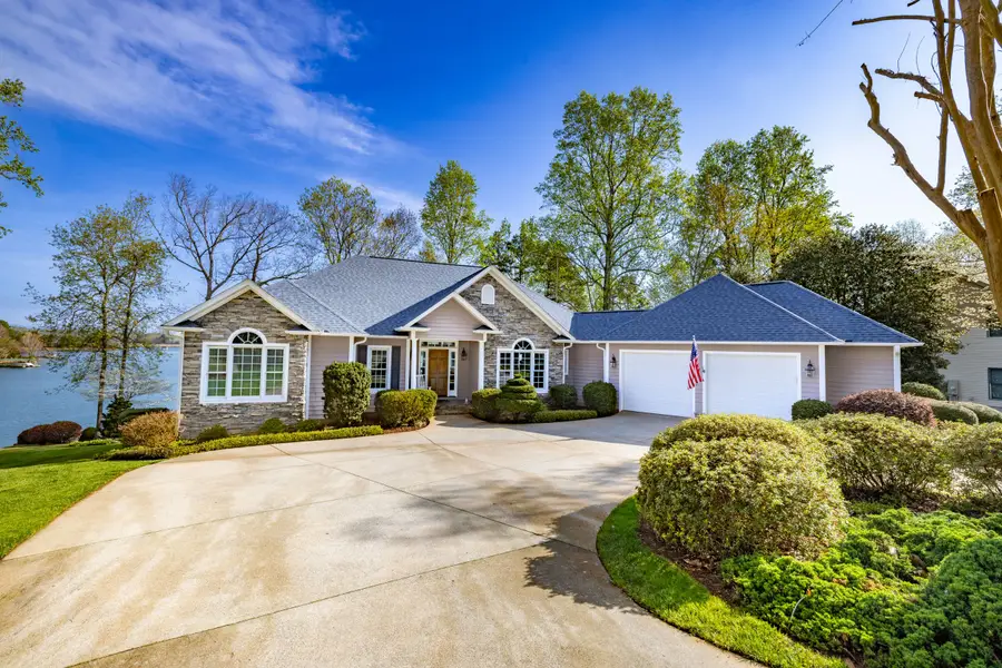 138 South Oak Pointe Drive, Seneca, SC 29672 - #2