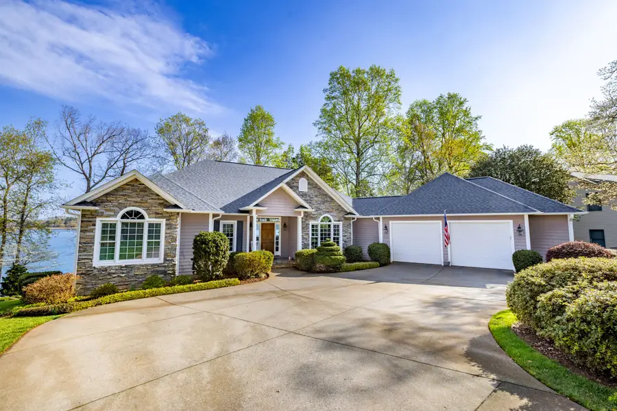 138 South Oak Pointe Drive, Seneca, SC 29672 - #3