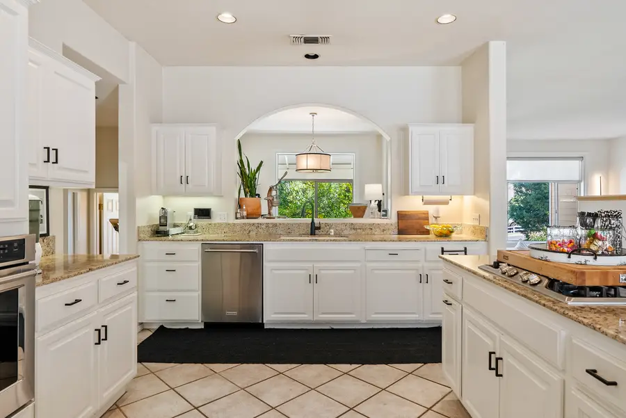 1329 Crown, Paso Robles, CA 93446 - Image #2