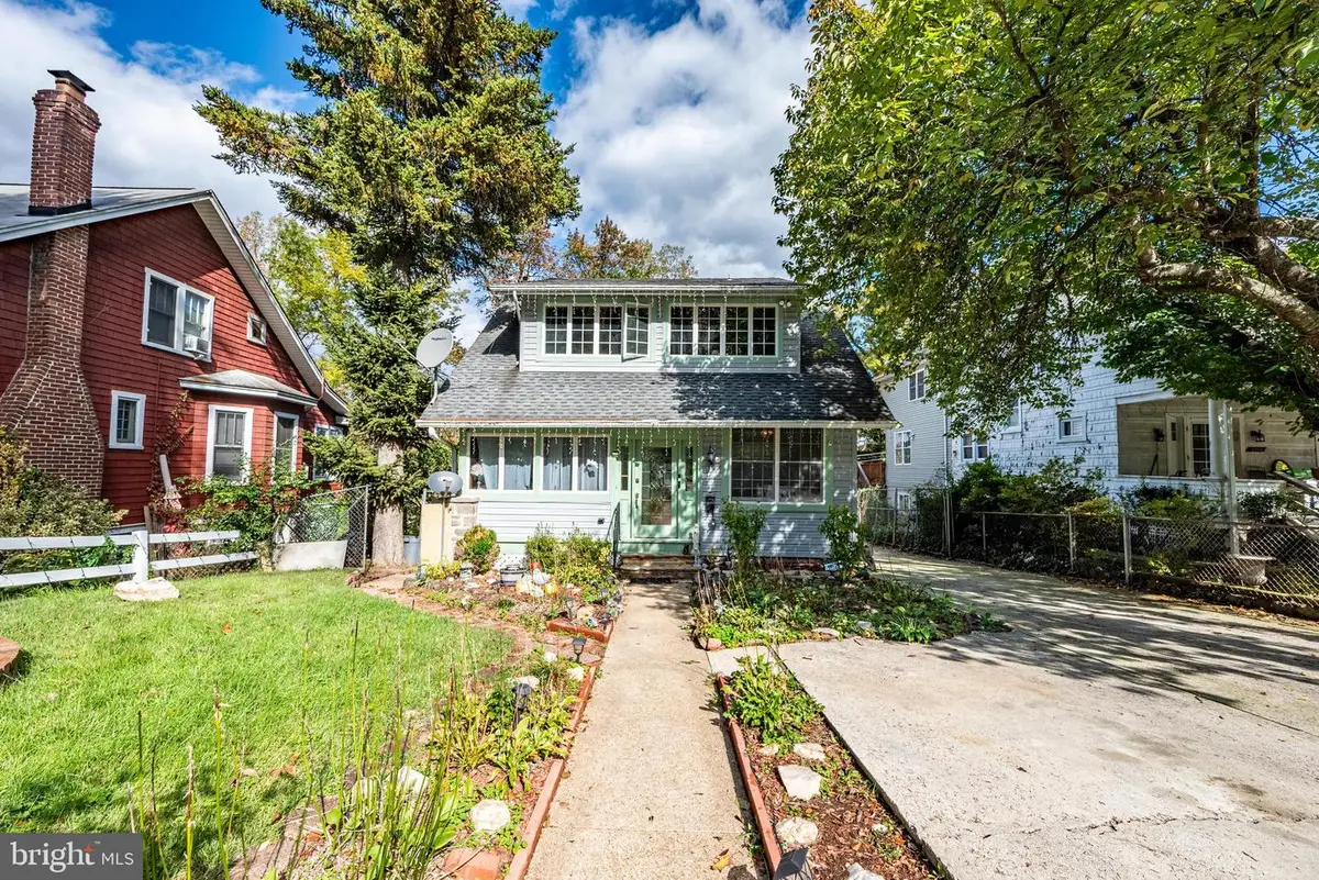 2404 Poplar Dr, Baltimore, MD 21207 - Image #1