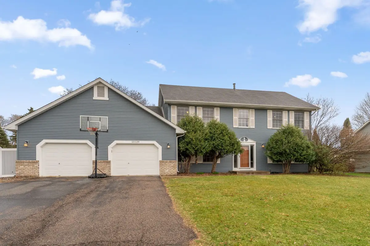 10129 Horseshoe Trail, Eden Prairie, MN 55347 - #1