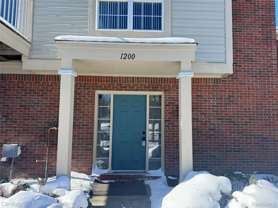 1200 Saratoga Boulevard, Commerce, MI 48390 - #2
