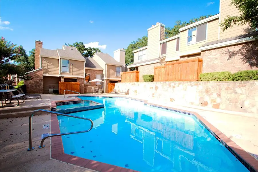 2121 Park Willow Lane #C, Arlington, TX 76011 - #2