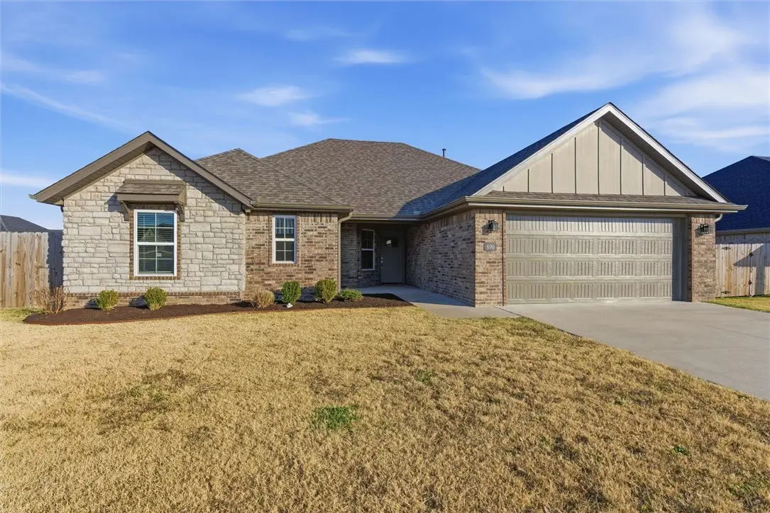 890 Fair Oaks Street, Tontitown, AR 72762 - #1