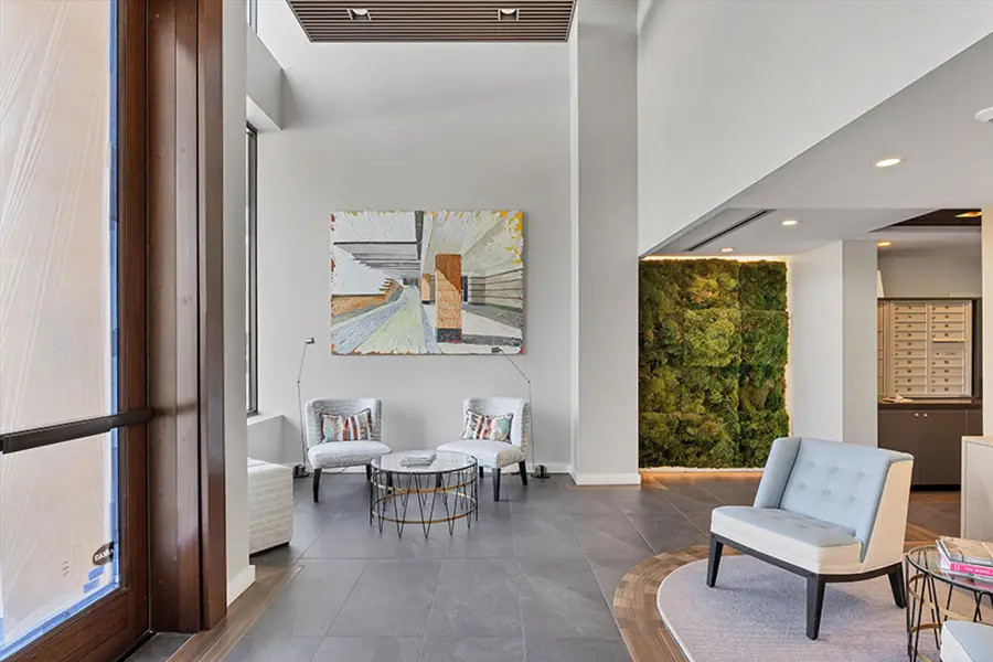 300 S Pineapple Avenue #302, Sarasota, FL 34236 - Image #3