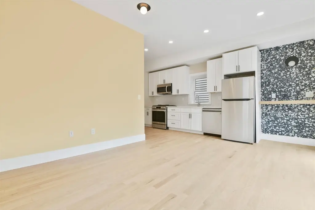 184 Paris , #3, Boston, MA 02128 - #1