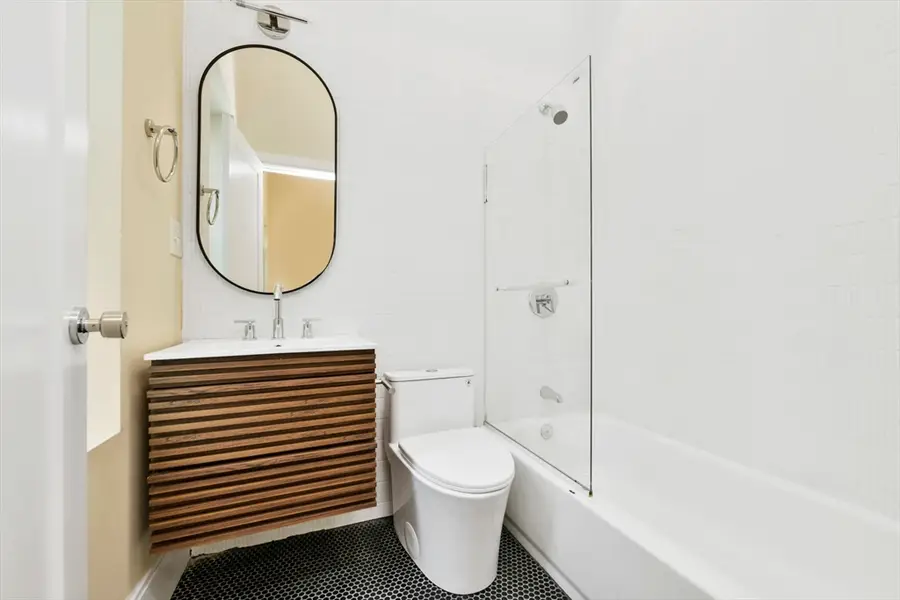 184 Paris , #3, Boston, MA 02128 - #3