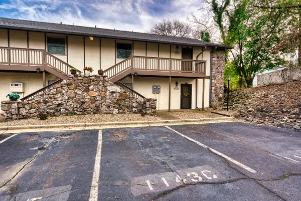 1143 Twin Points Road, Hot Springs, AR 71913