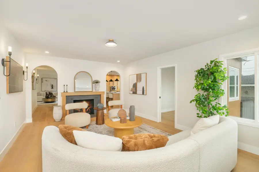 219 W Acacia Ave, El Segundo, CA 90245 - Image #3