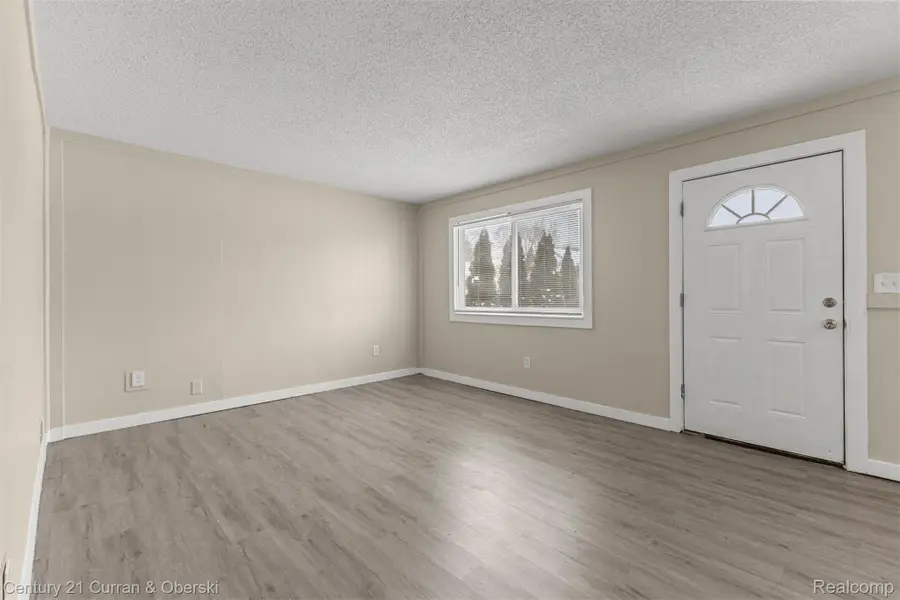 6516 Oak Street, Taylor, MI 48180 - #3