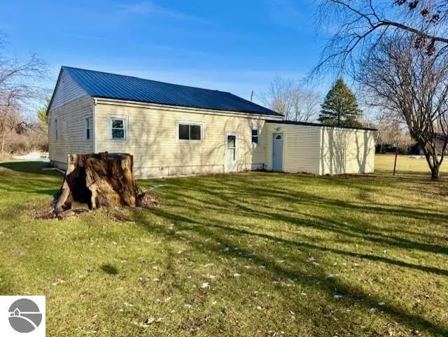 421 Brown, Saint Louis, MI 48880 - Image #2