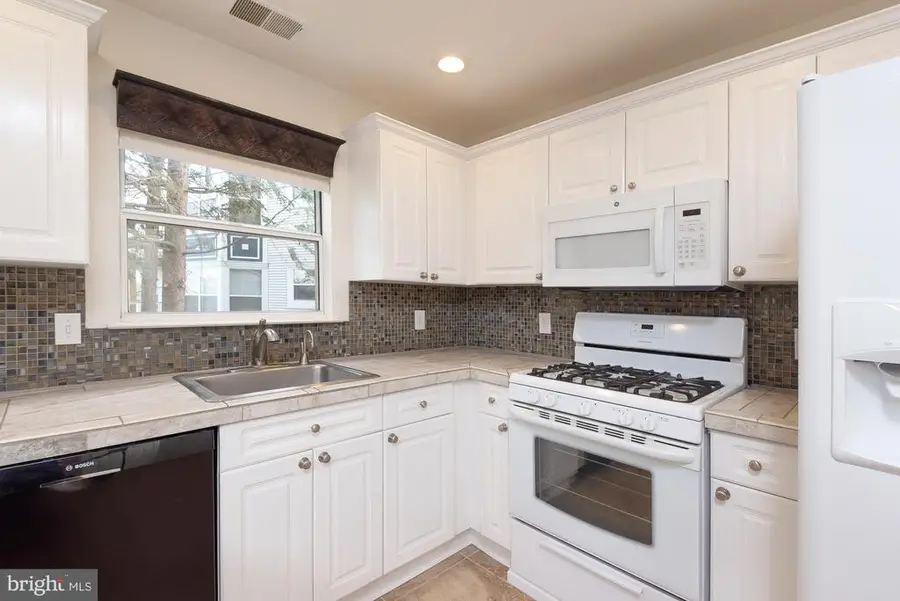 20575 Snowshoe Square , 202, Ashburn, VA 20147 - #3