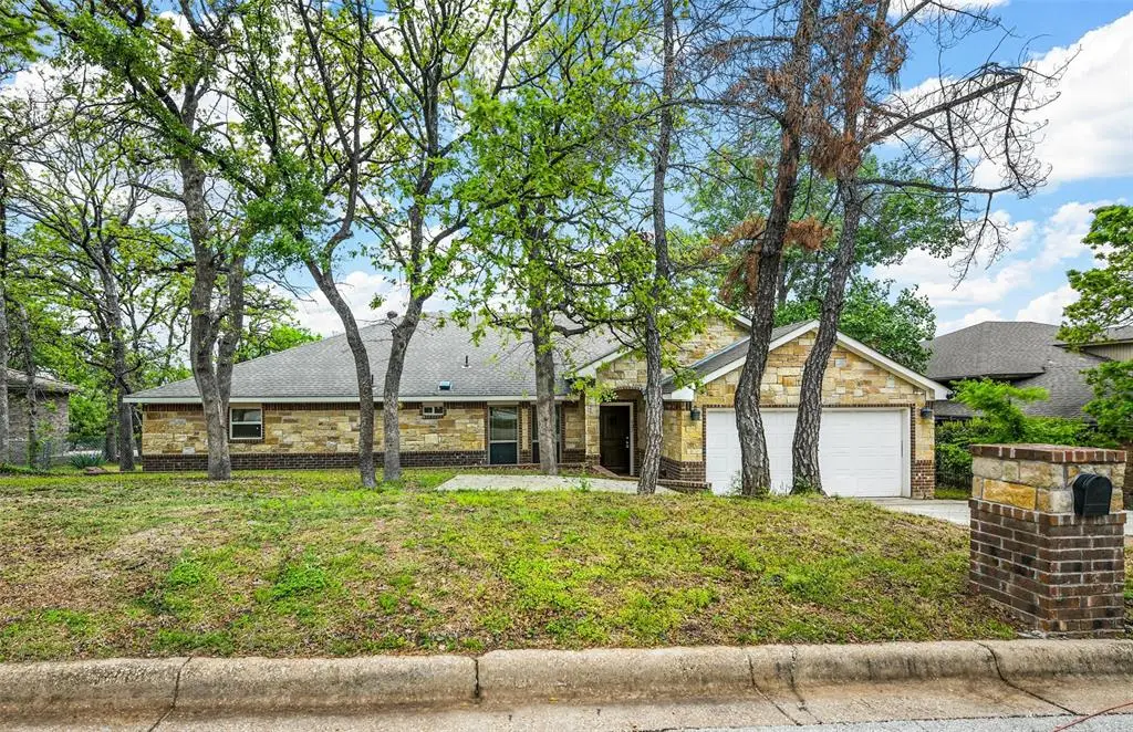 901 Highwoods Trail, Fort Worth, TX 76112 - #1